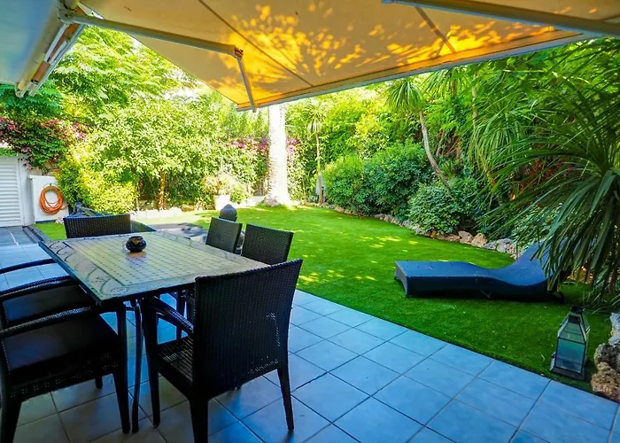 Garden Vinyet By Hello Homes 아파트 *